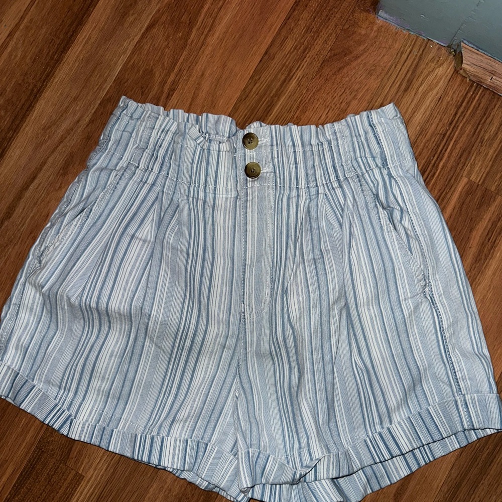 American Eagle Striped Mom Shorts Blue and White Size 4